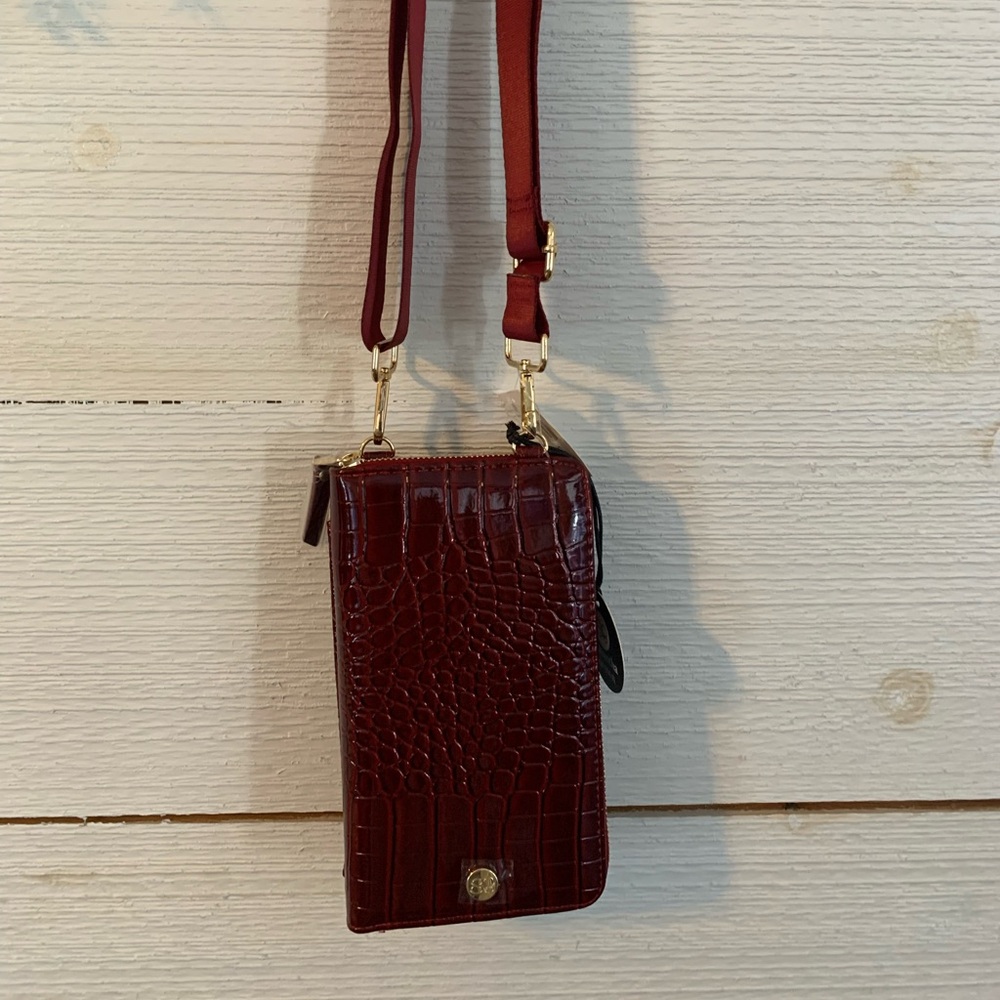 *NEW* Samantha Brown To-Go Croco Phone Crossbody/Wallet. Burgundy - Picture 4 of 9